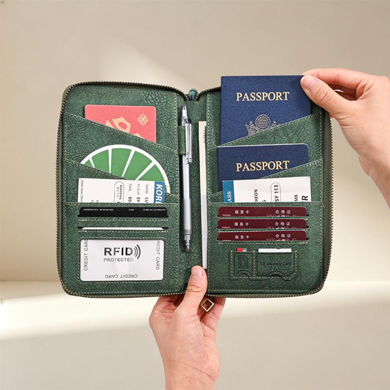 Porta Passaporto con Protezion - Travel Accessories Rfid recensione e prezzo